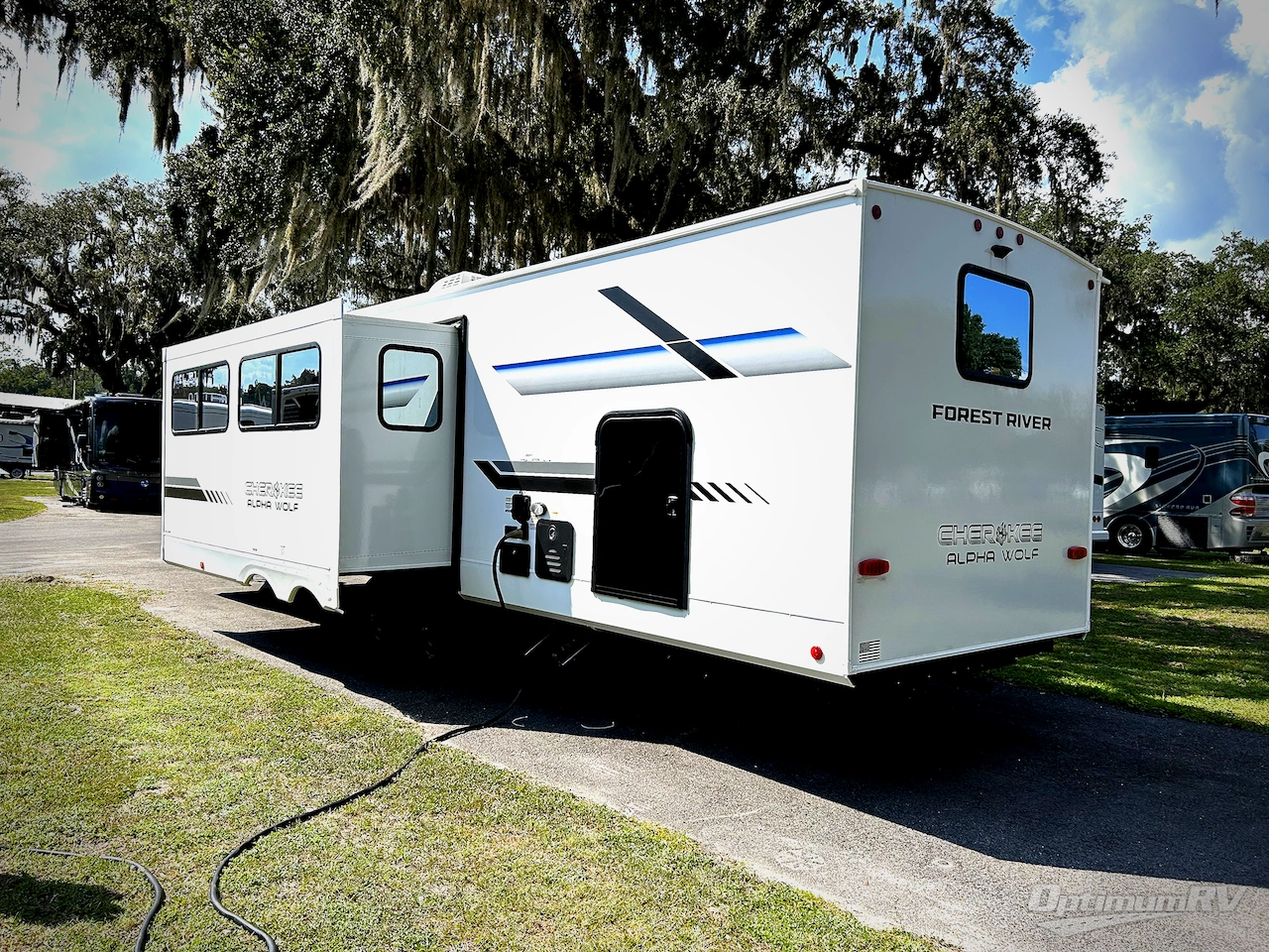 2026 Forest River Cherokee Alpha Wolf 29TB Photo 3