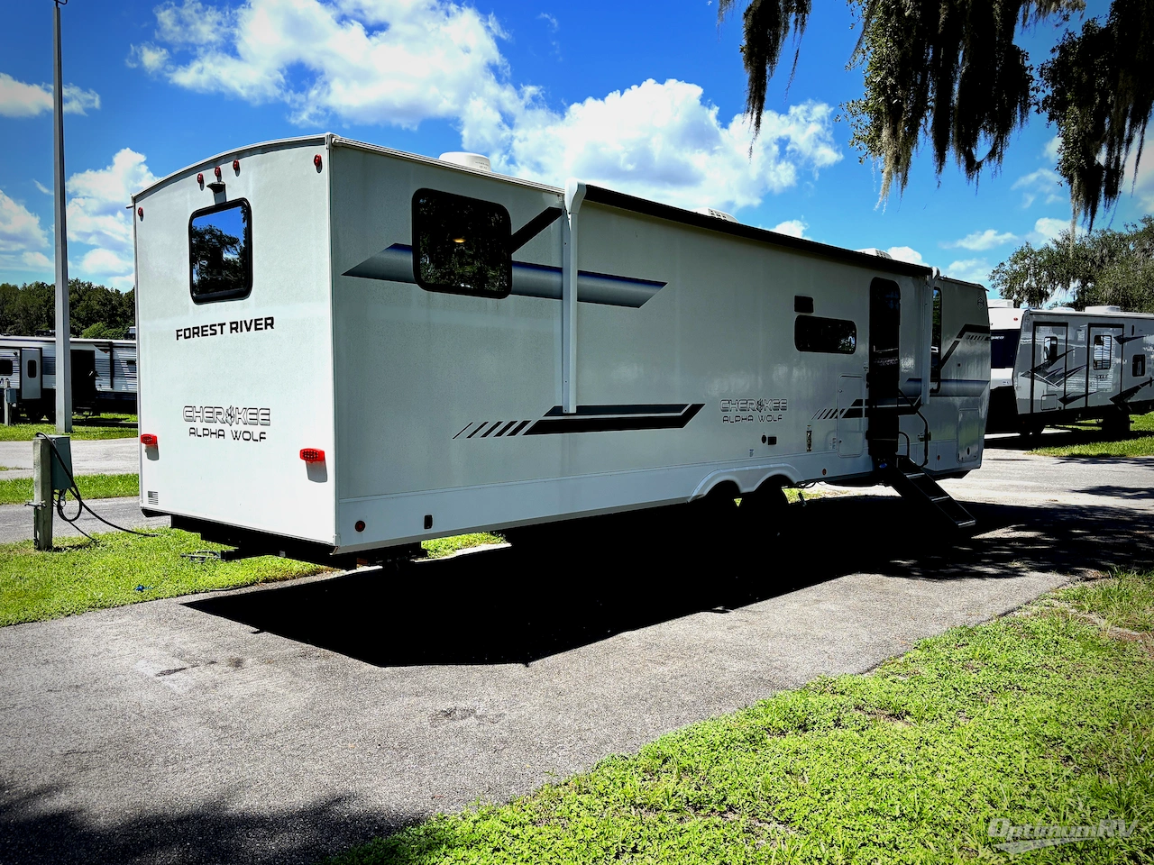 2026 Forest River Cherokee Alpha Wolf 29TB Photo 2