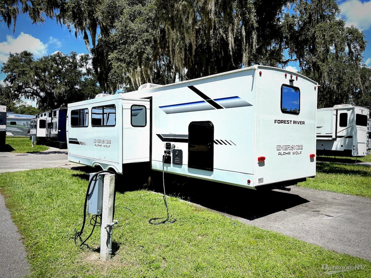 2026 Forest River Cherokee Alpha Wolf 29TB Photo 3