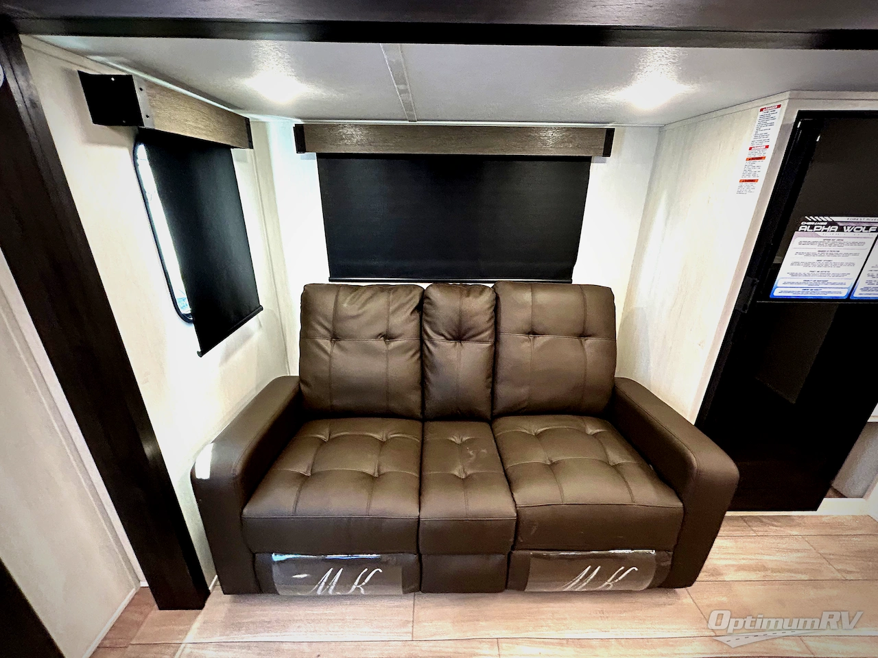 2026 Forest River Cherokee Alpha Wolf 22SW Photo 11
