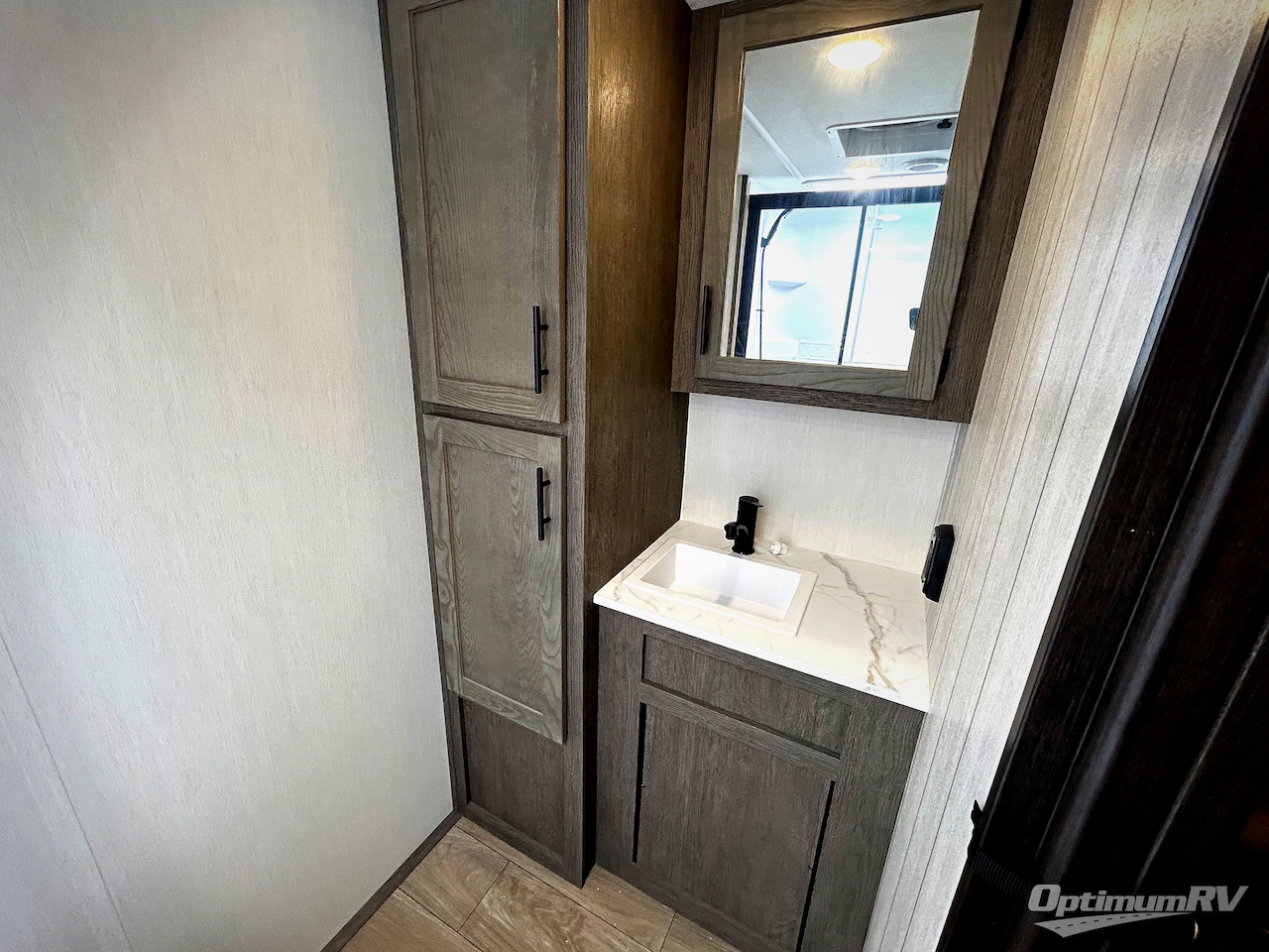 2026 Forest River Cherokee Alpha Wolf 22SW Photo 13