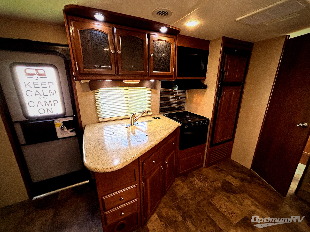 2015 Coachmen Freedom Express 233RBS Photo 10