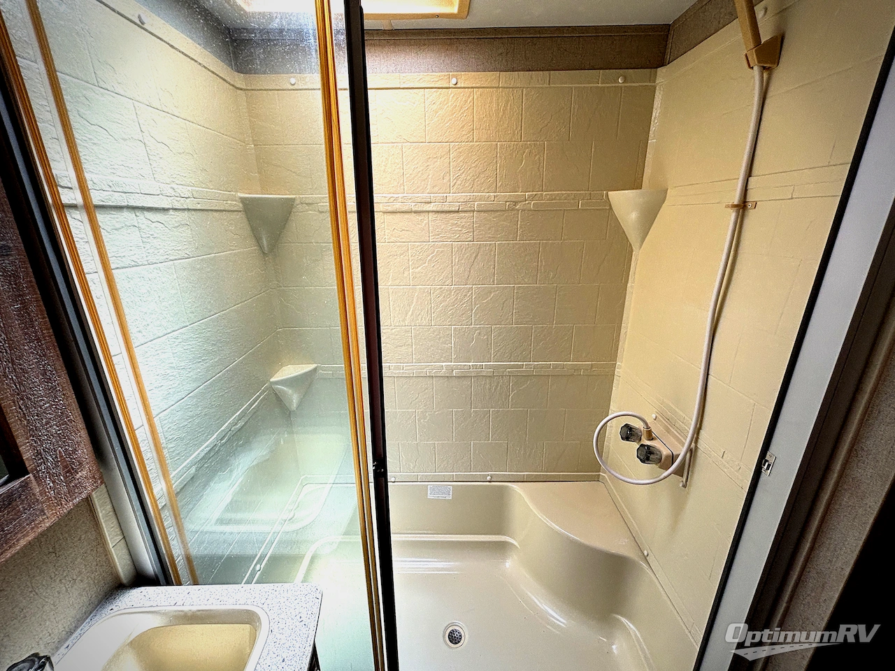 2015 Coachmen Freedom Express 233RBS Photo 13