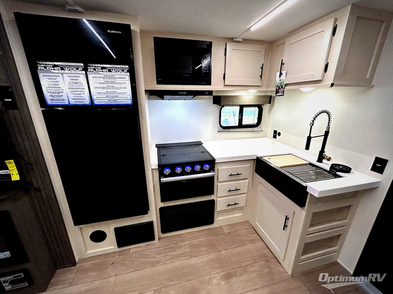 2026 Forest River Cherokee Alpha Wolf 25RB Photo 11