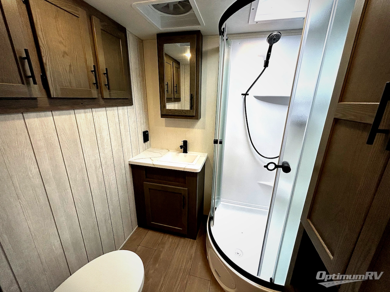 2026 Forest River Cherokee Alpha Wolf 25RB Photo 12