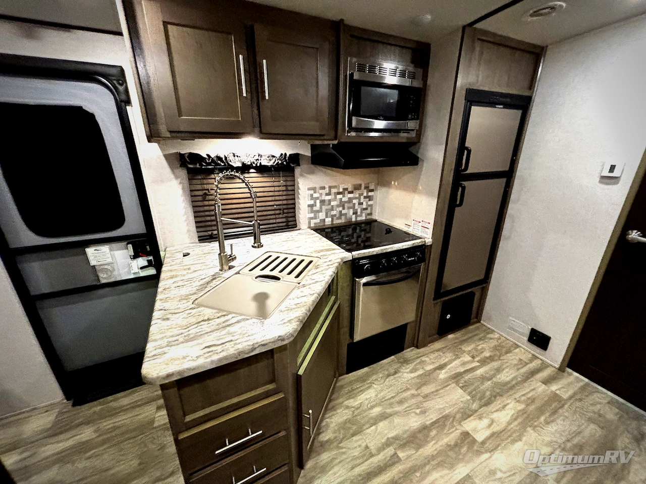 2018 Forest River Surveyor 243RBS Photo 9