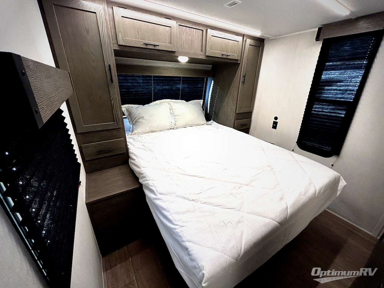 2026 Forest River Cherokee Alpha Wolf 26DBH Photo 7