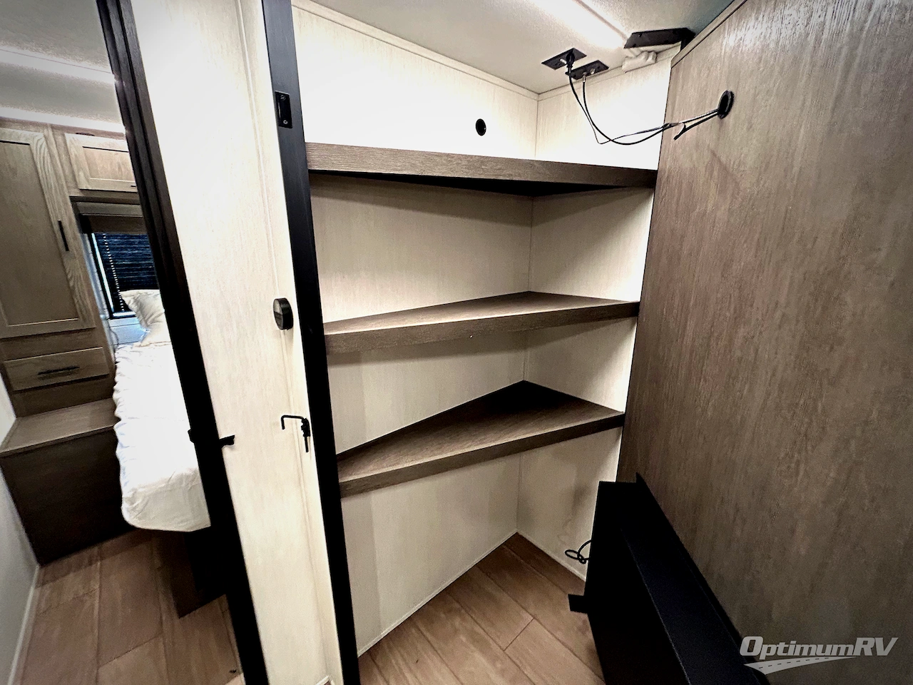 2026 Forest River Cherokee Alpha Wolf 26DBH Photo 9