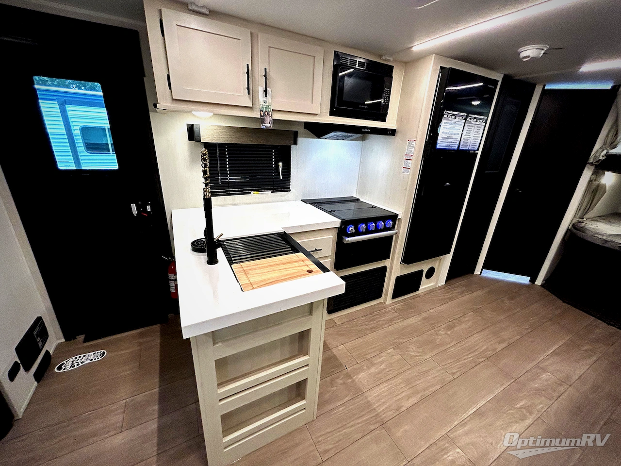 2026 Forest River Cherokee Alpha Wolf 26DBH Photo 10