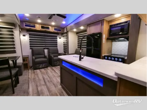 2024 Forest River Cherokee Arctic Wolf 27SGS RV Photo 4