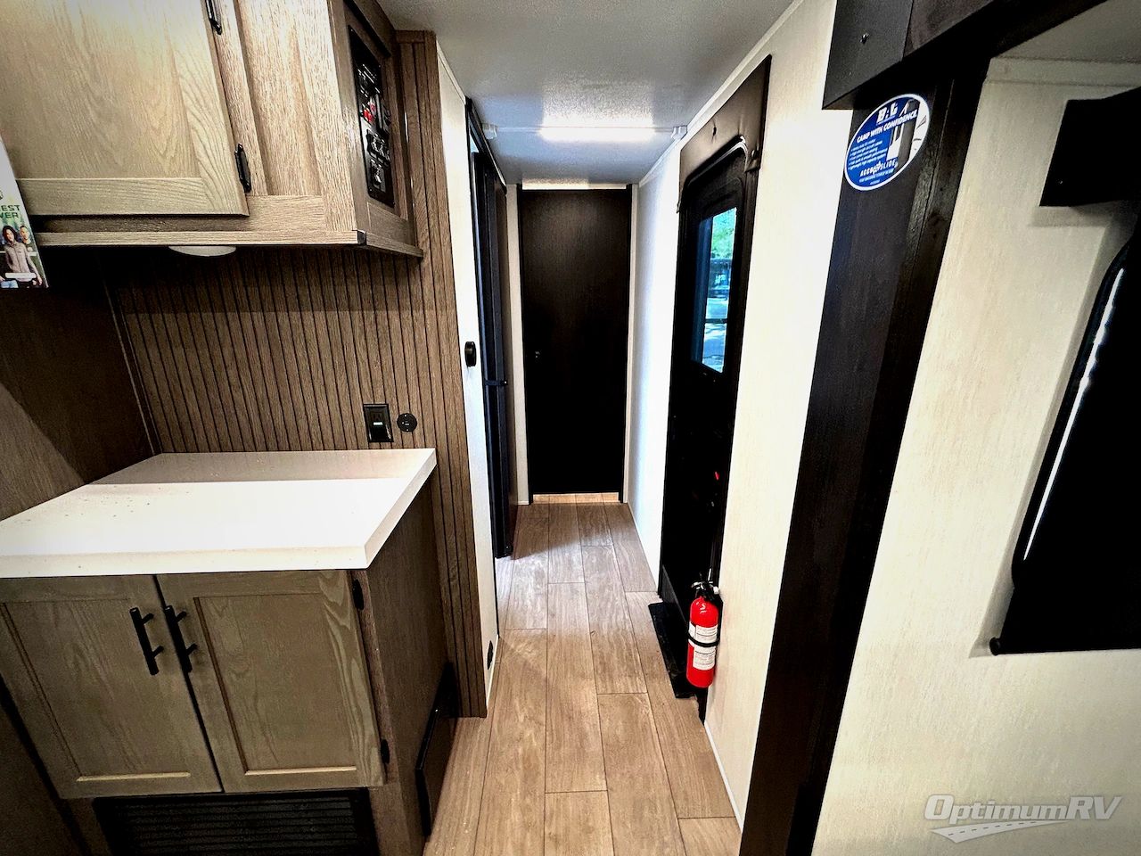 2026 Forest River Cherokee Alpha Wolf 26RL Photo 7