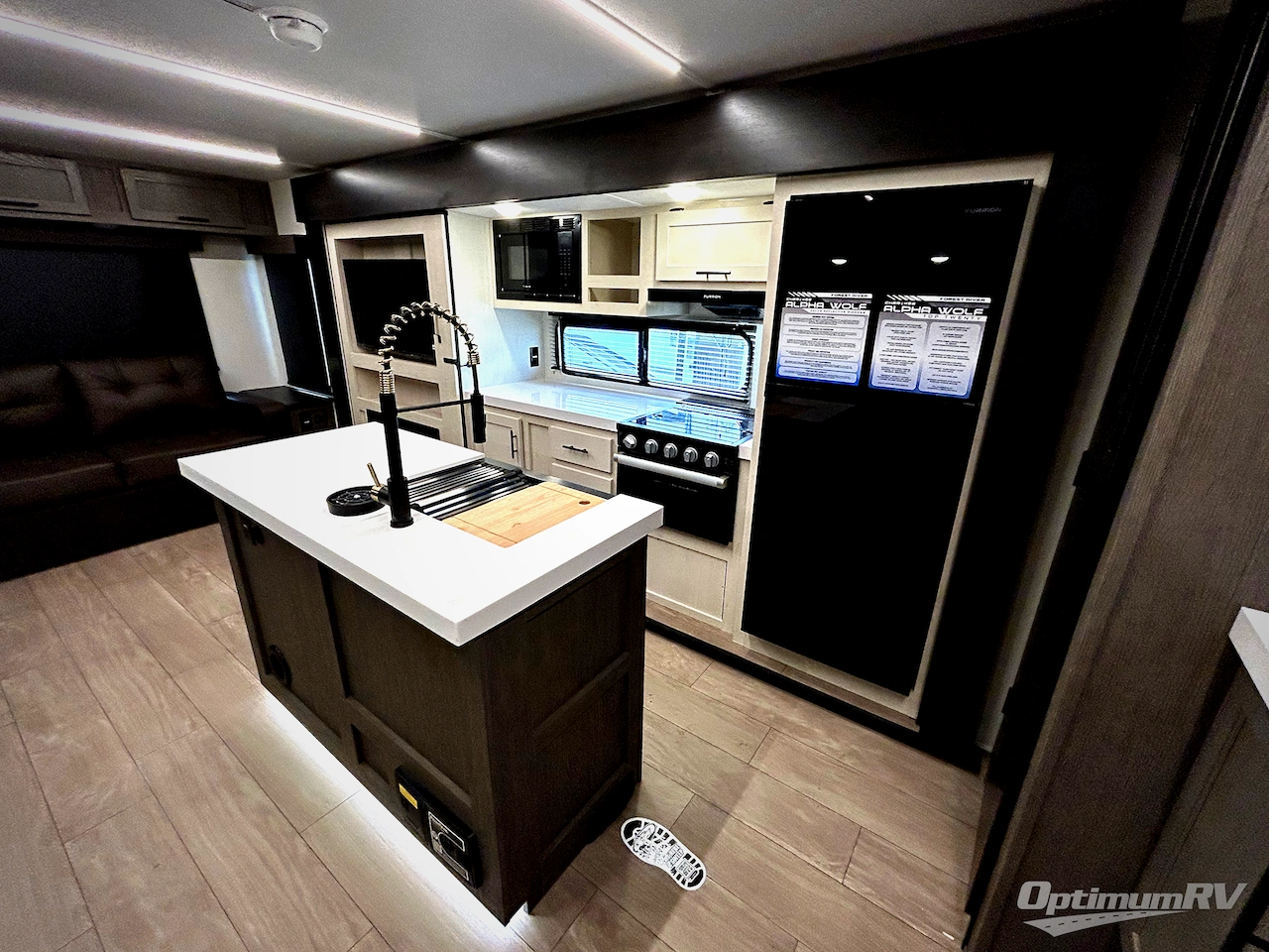 2026 Forest River Cherokee Alpha Wolf 26RL Photo 13