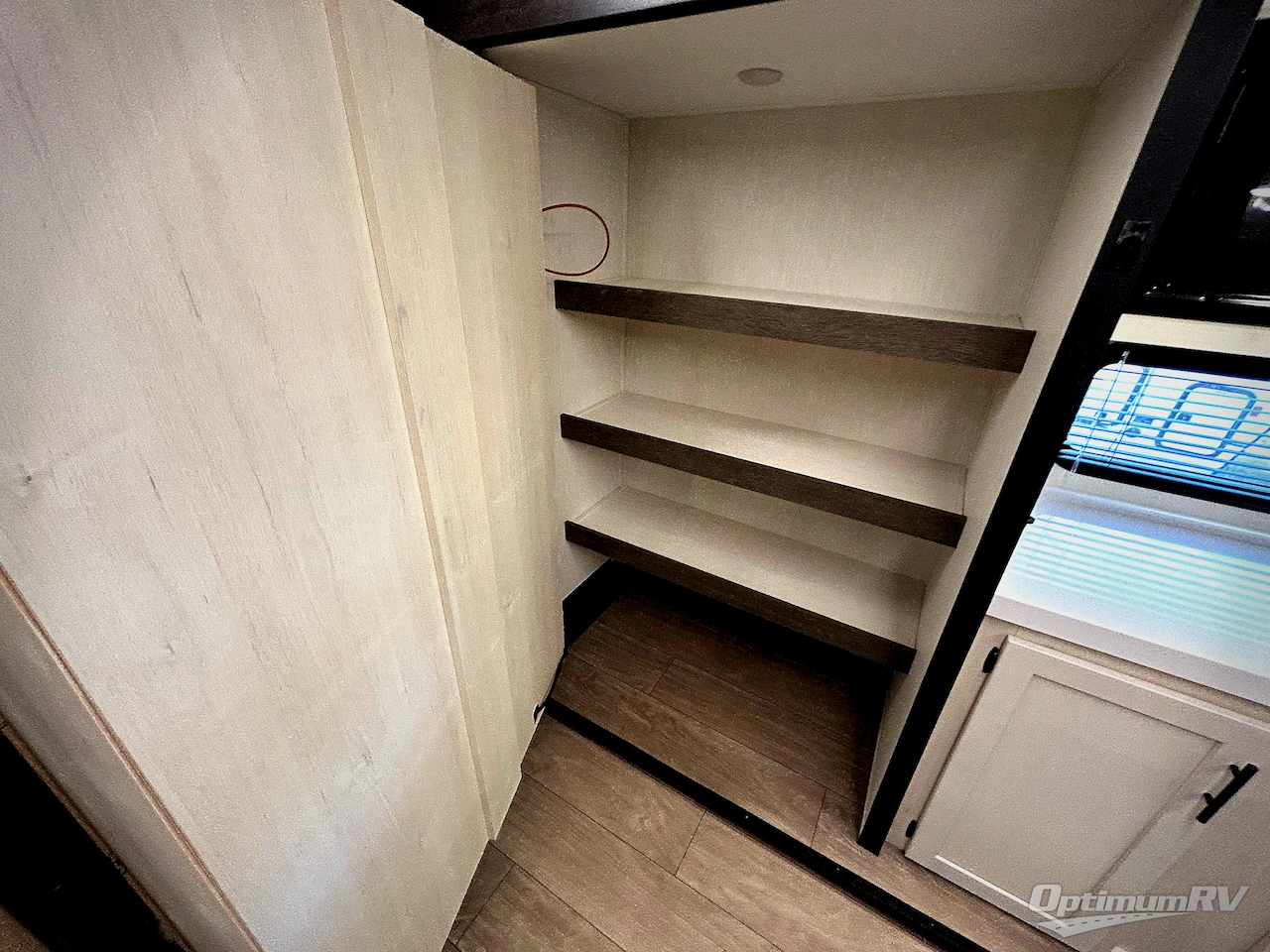 2026 Forest River Cherokee Alpha Wolf 26RL Photo 17