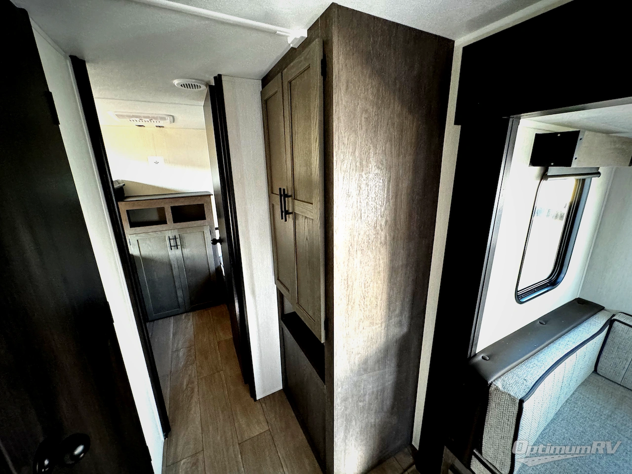 2026 Forest River Cherokee Alpha Wolf 280QBS Photo 6