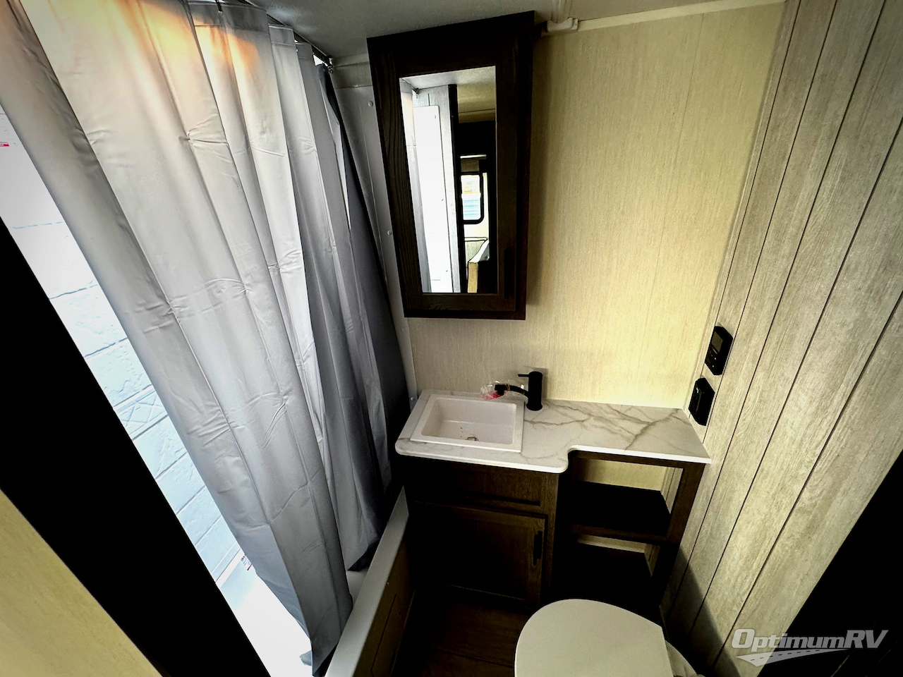 2026 Forest River Cherokee Alpha Wolf 280QBS Photo 9