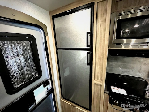 2021 Winnebago Towables Minnie 2529RG RV Photo 3