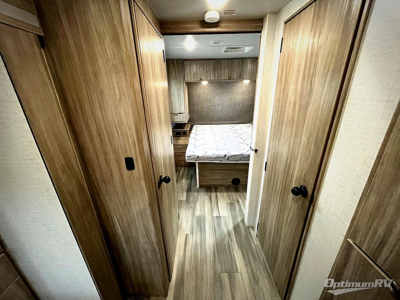 2021 Winnebago Towables Minnie 2529RG Photo 5