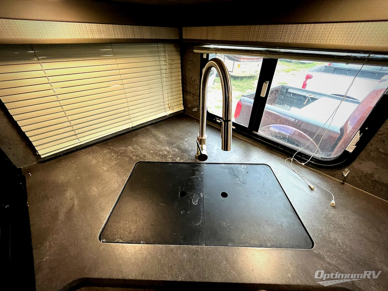 2021 Winnebago Towables Minnie 2529RG Photo 12