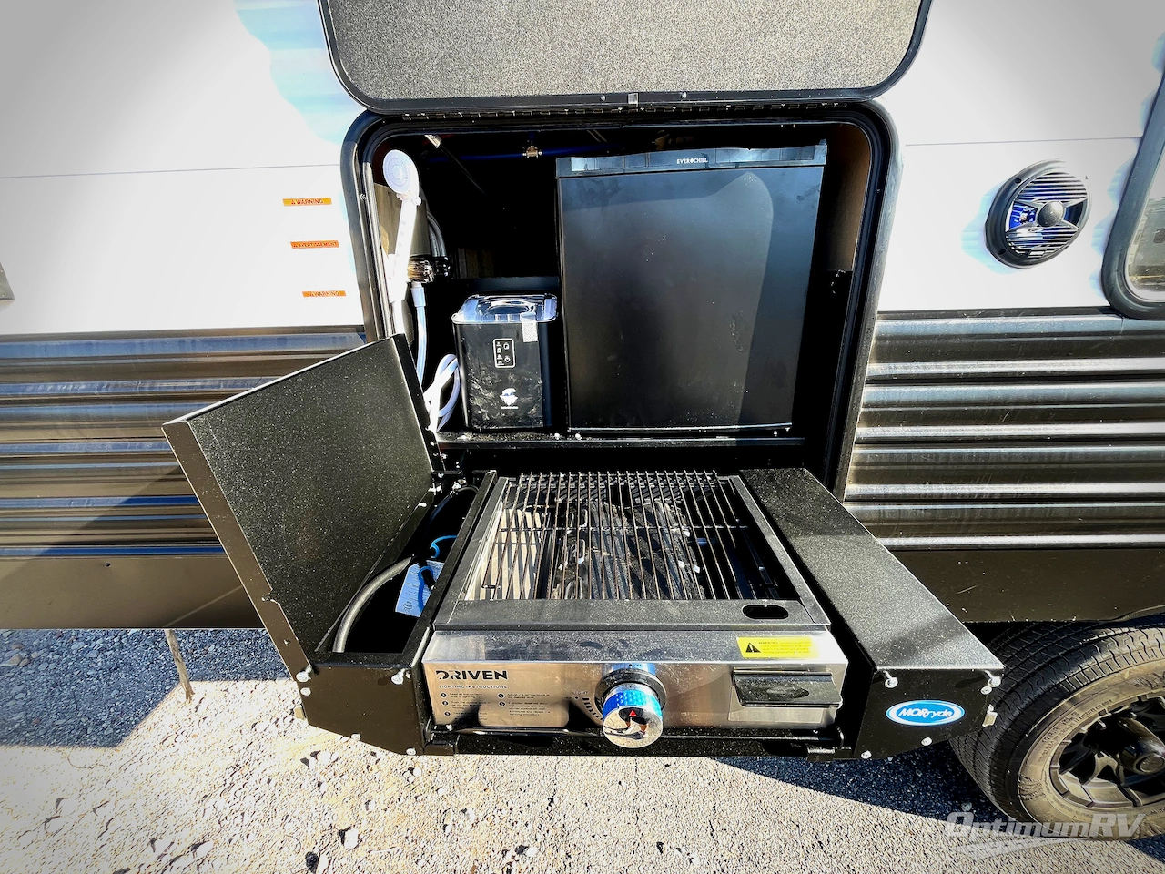 2026 Forest River Cherokee Wolf Den 271RK Photo 25