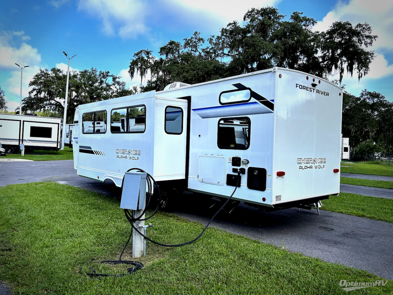 2026 Forest River Cherokee Alpha Wolf 26DBH Photo 3