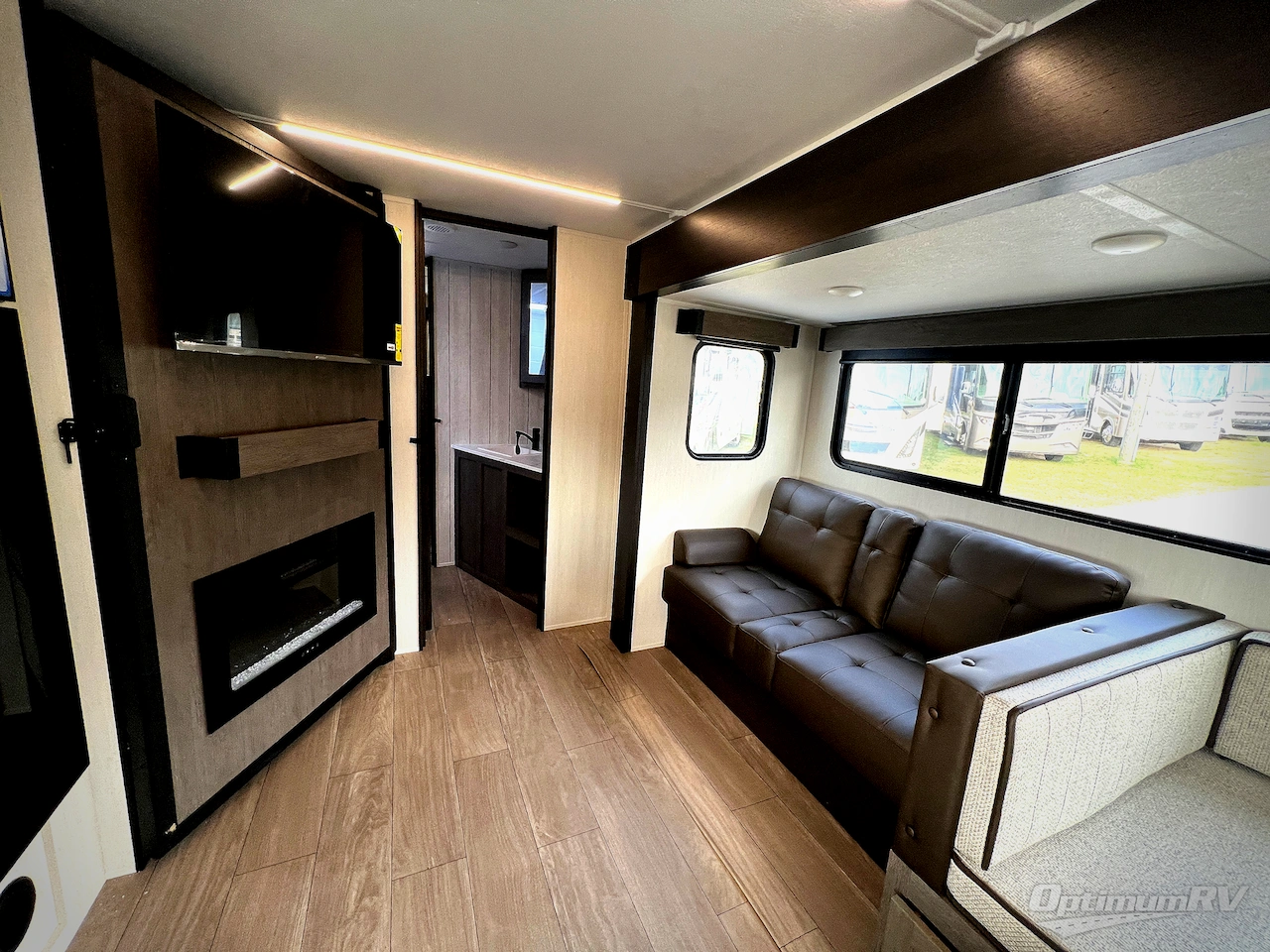 2026 Forest River Cherokee Alpha Wolf 29TB Photo 6