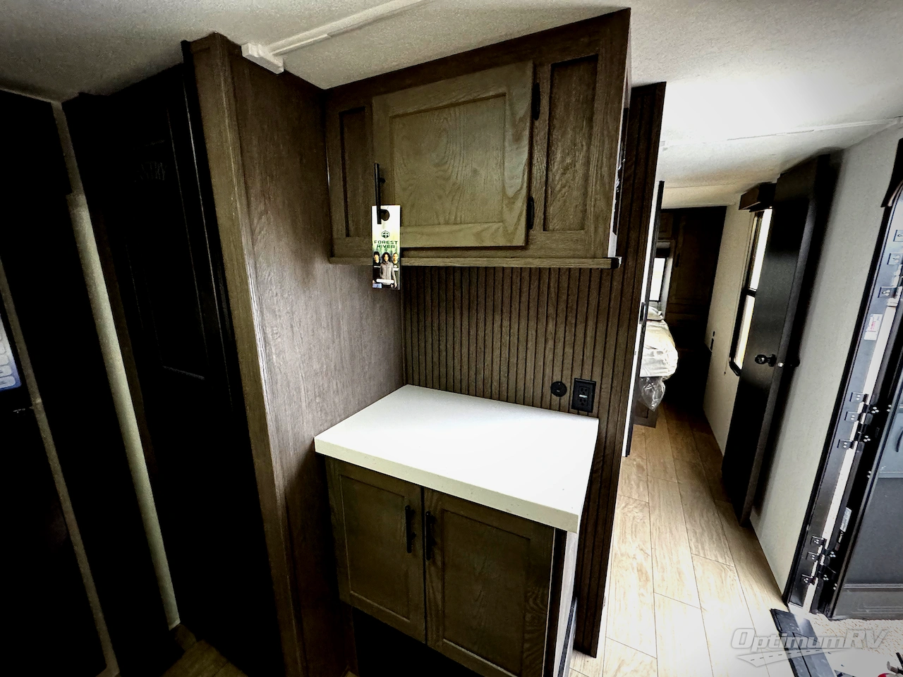 2026 Forest River Cherokee Alpha Wolf 26RL Photo 7