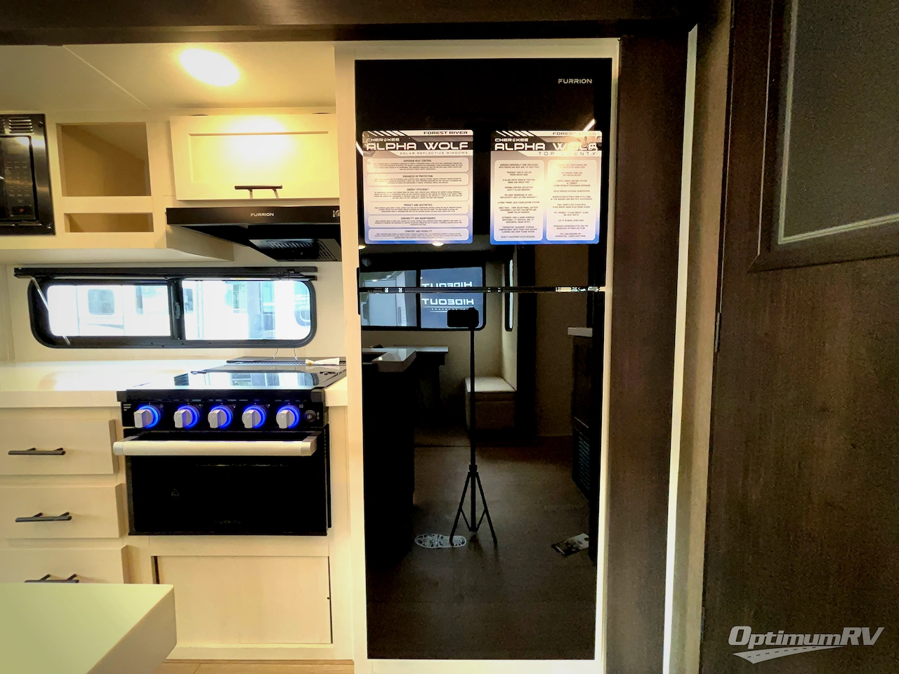 2026 Forest River Cherokee Alpha Wolf 26RL Photo 8