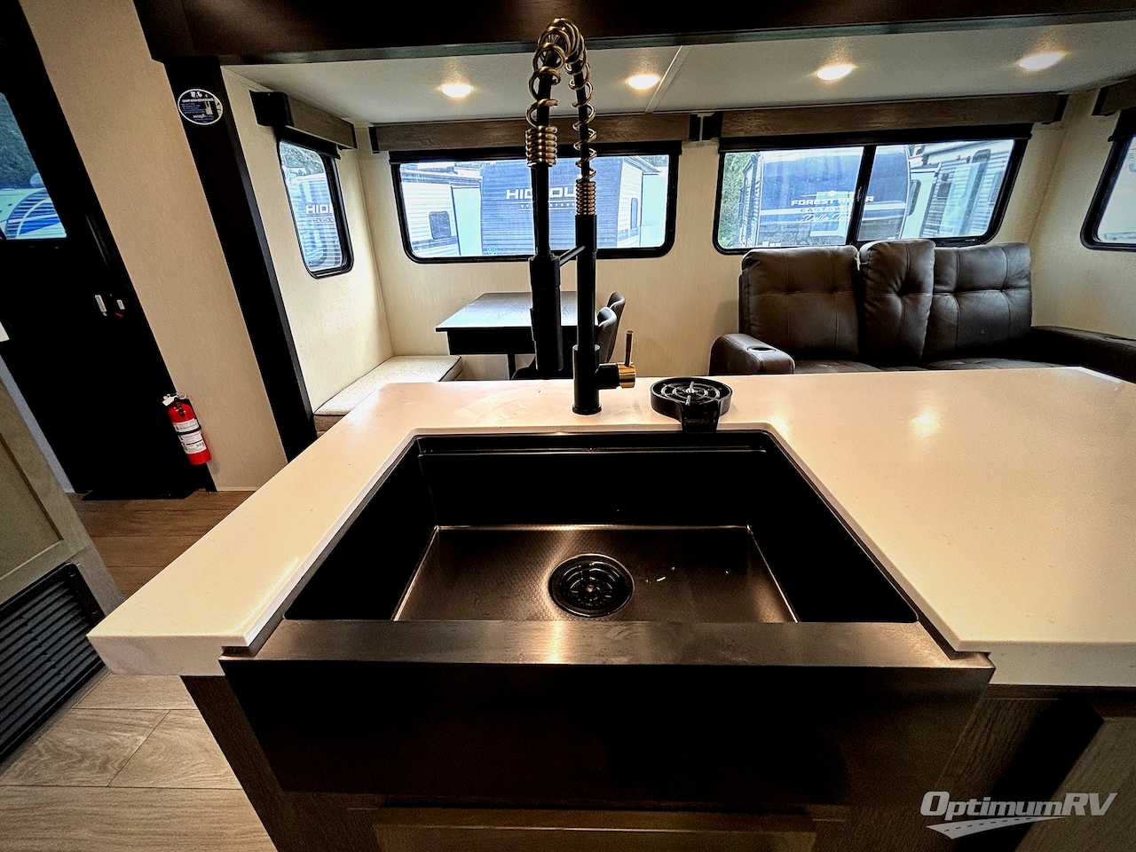 2026 Forest River Cherokee Alpha Wolf 26RL Photo 11