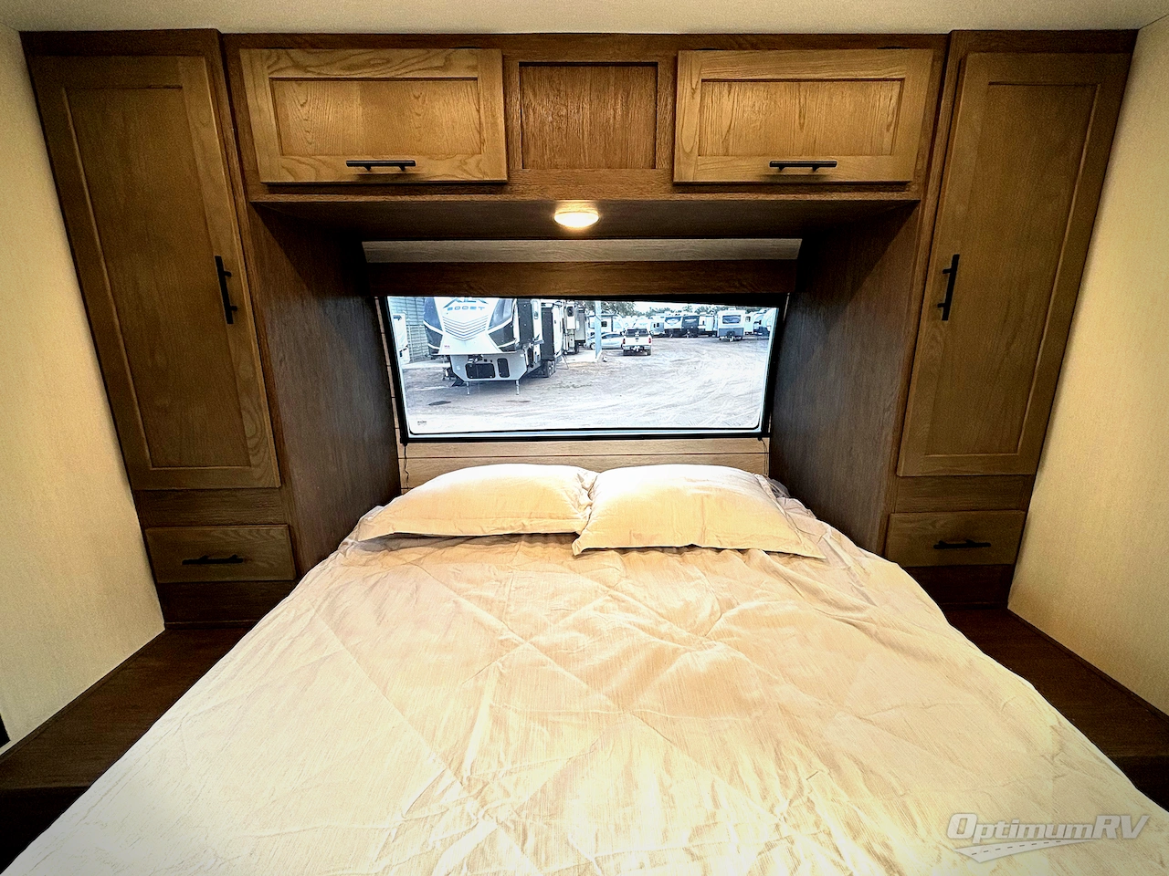 2026 Forest River Cherokee Alpha Wolf 26RL Photo 15