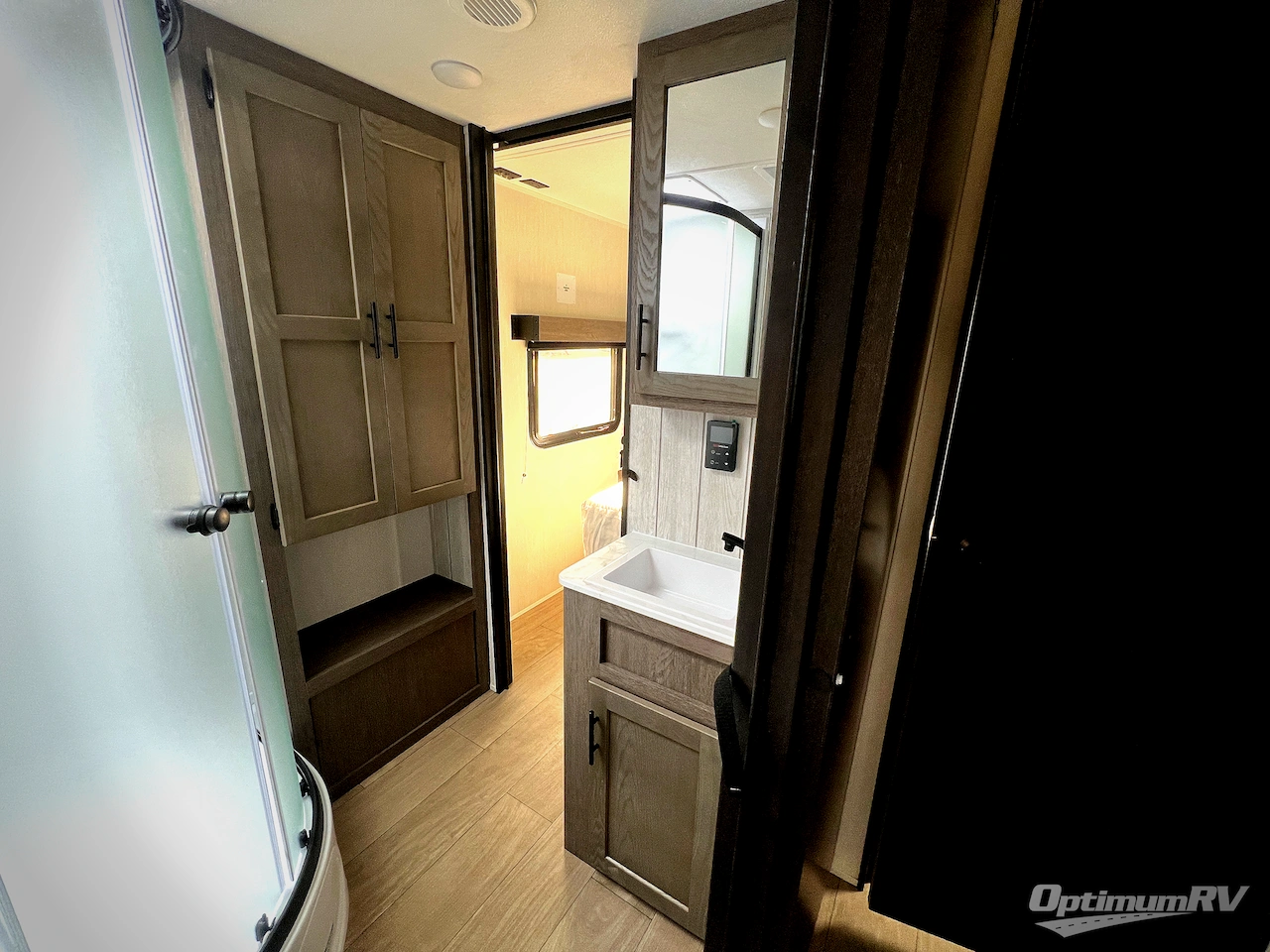 2026 Forest River Cherokee Alpha Wolf 26RL Photo 17