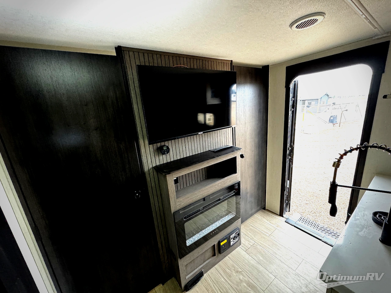 2026 Forest River Cherokee Alpha Wolf 280QBS Photo 17