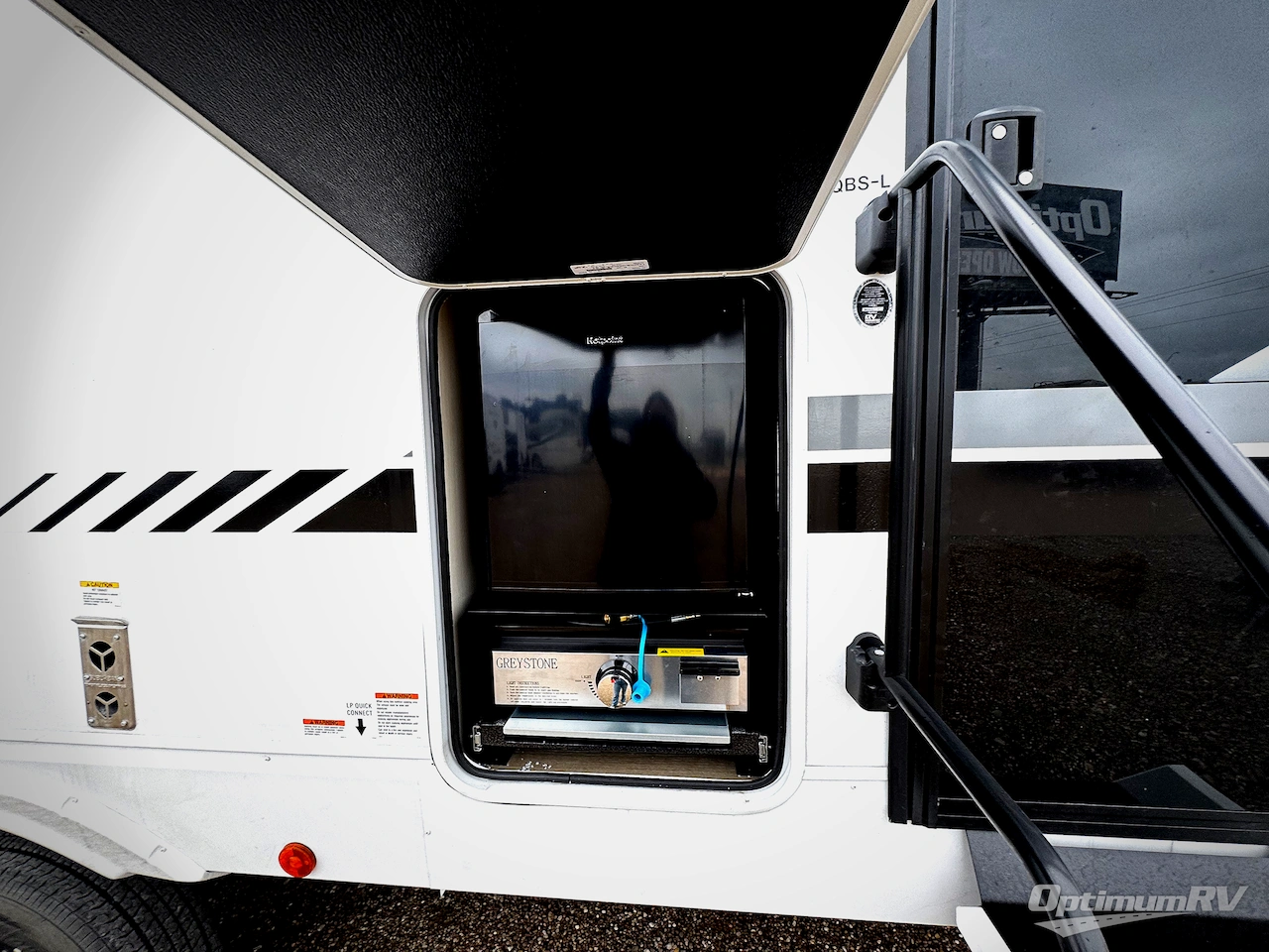 2026 Forest River Cherokee Alpha Wolf 280QBS Photo 3