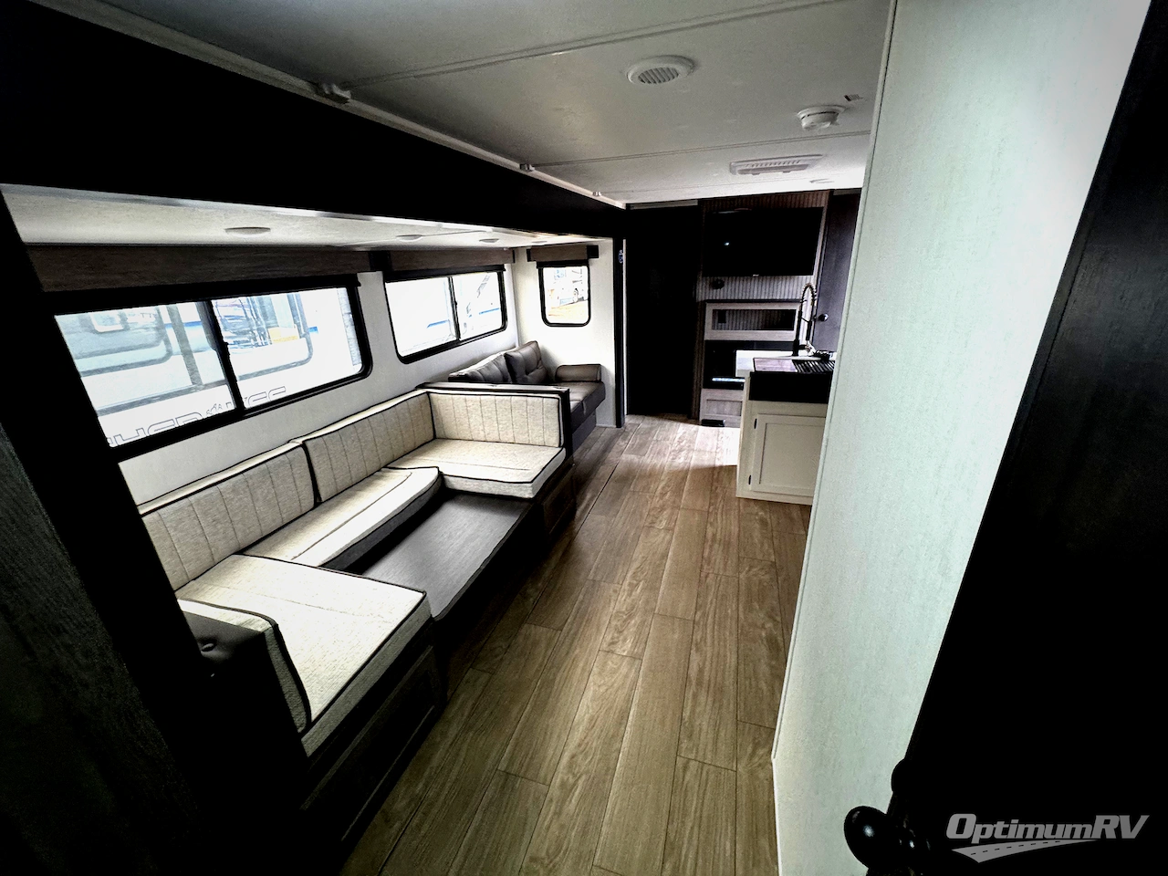 2026 Forest River Cherokee Alpha Wolf 280QBS Photo 13