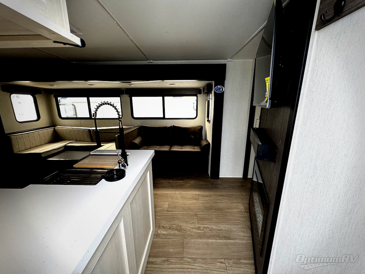 2026 Forest River Cherokee Alpha Wolf 26DBH Photo 4