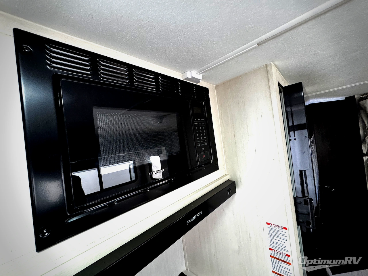 2026 Forest River Cherokee Alpha Wolf 26DBH Photo 9