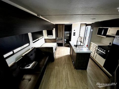 2026 Forest River Cherokee Alpha Wolf 33BH RV Photo 4