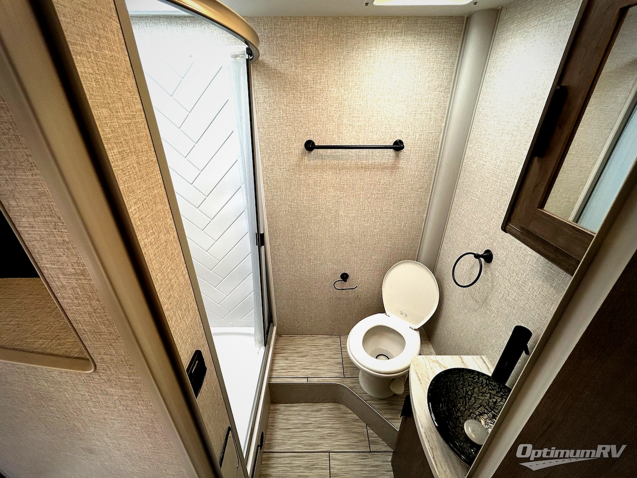 2023 Lance Lance Travel Trailers 2075 Photo 10
