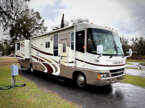 Used 2002 Damon Intruder 341 Featured Photo