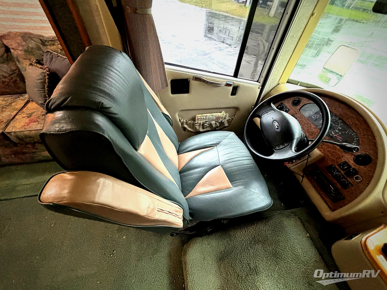 2002 Damon Intruder 341 Photo 4