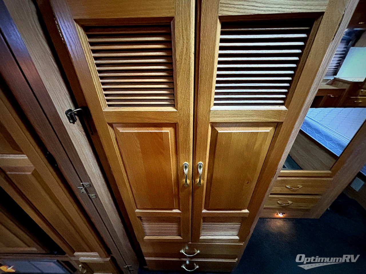 2002 Damon Intruder 341 Photo 15