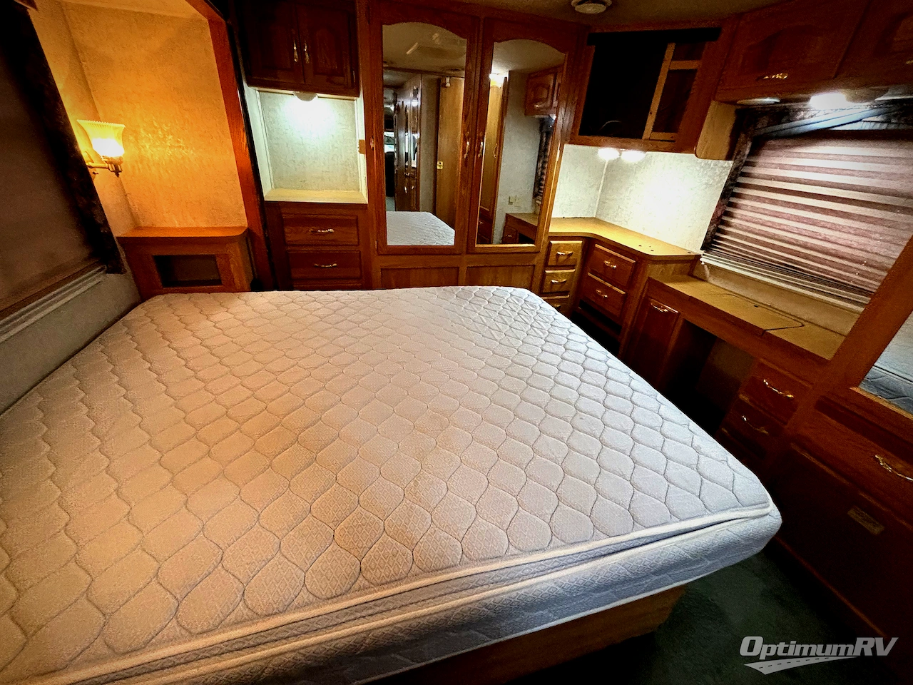 2002 Damon Intruder 341 Photo 20