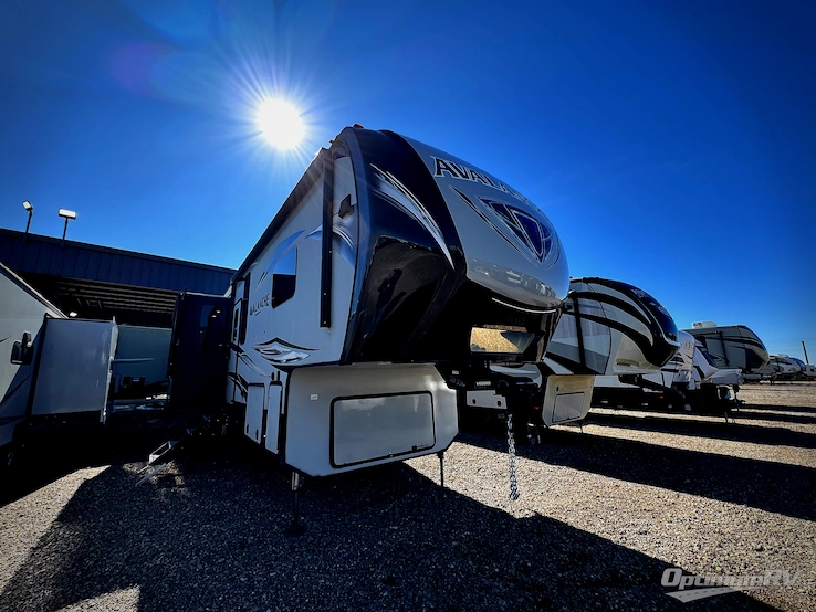 2020 Keystone Avalanche 396BH RV Photo 1