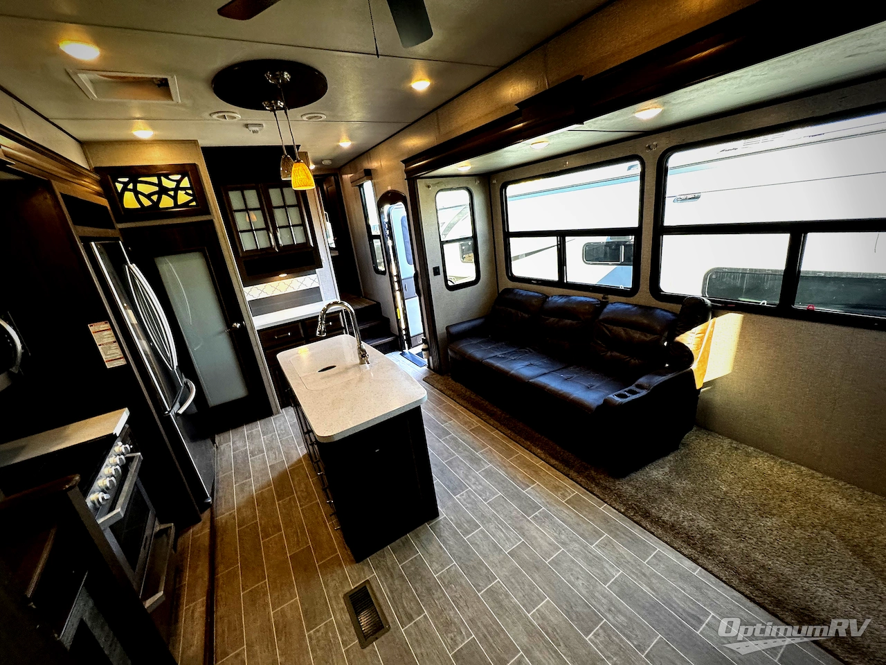 2020 Keystone Avalanche 396BH Photo 13