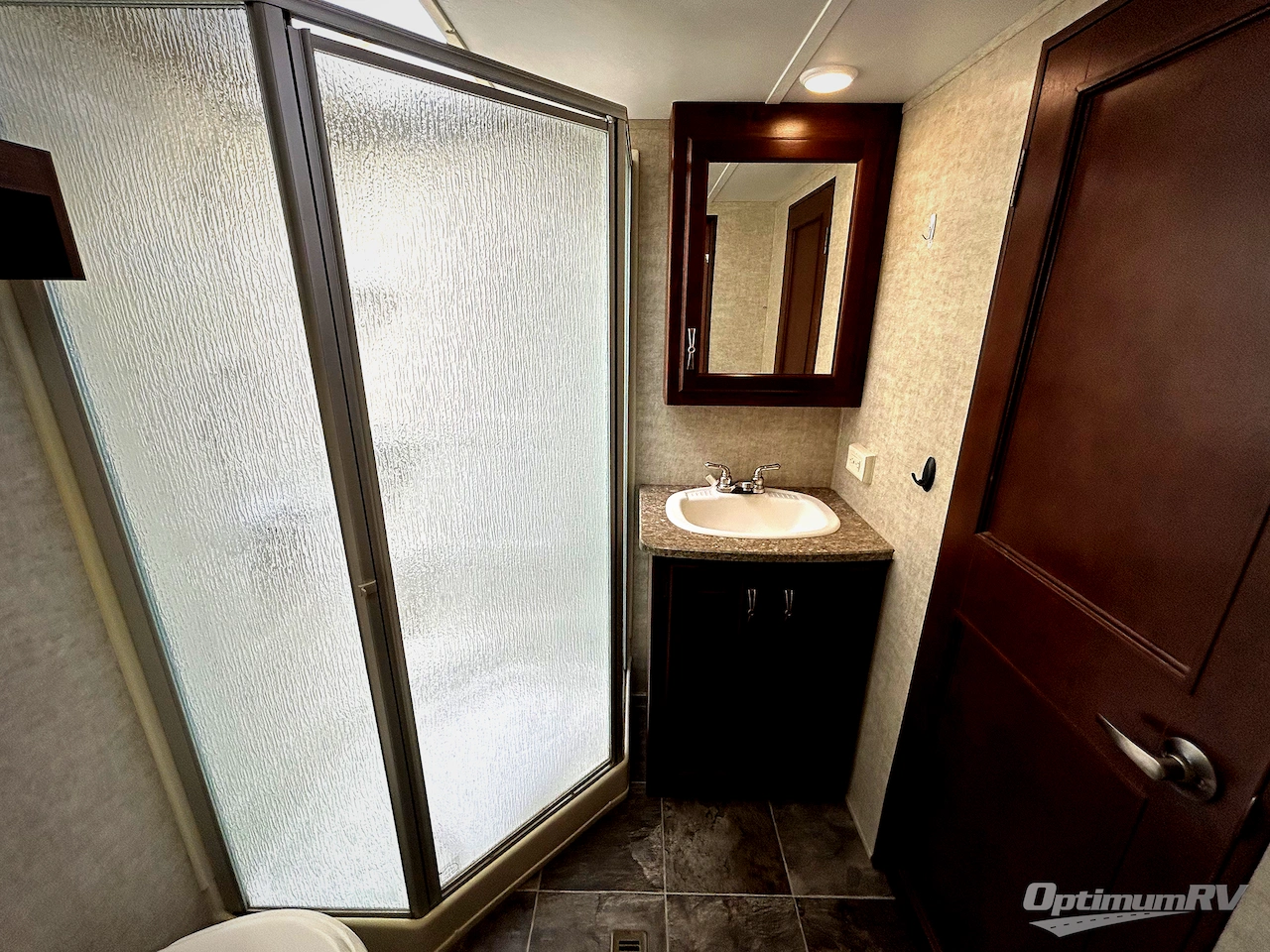 2013 Keystone Avalanche 330RE Photo 10