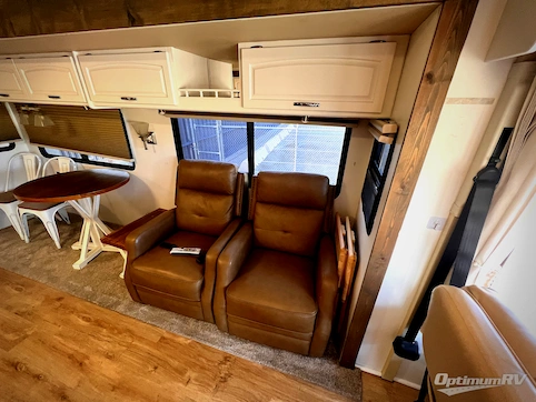 2006 Itasca Meridian 39K RV Photo 2