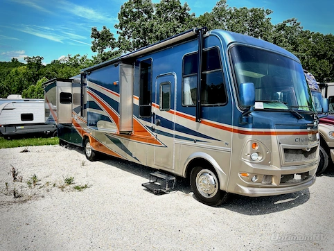 Used 2008 Damon CHALLENGER 355 Featured Photo