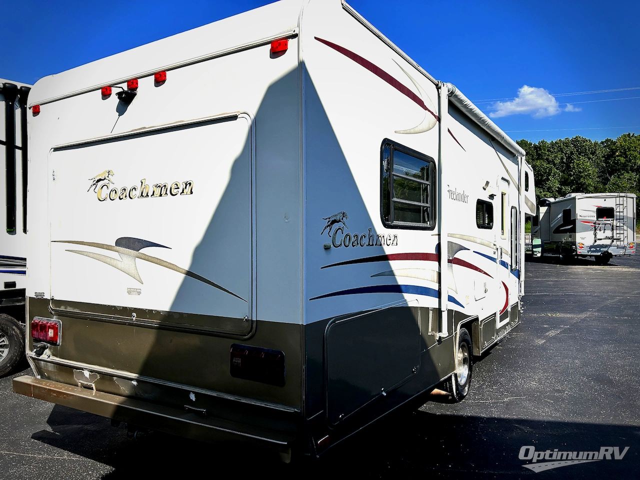 2004 Coachmen Freelander 2400WB Photo 2
