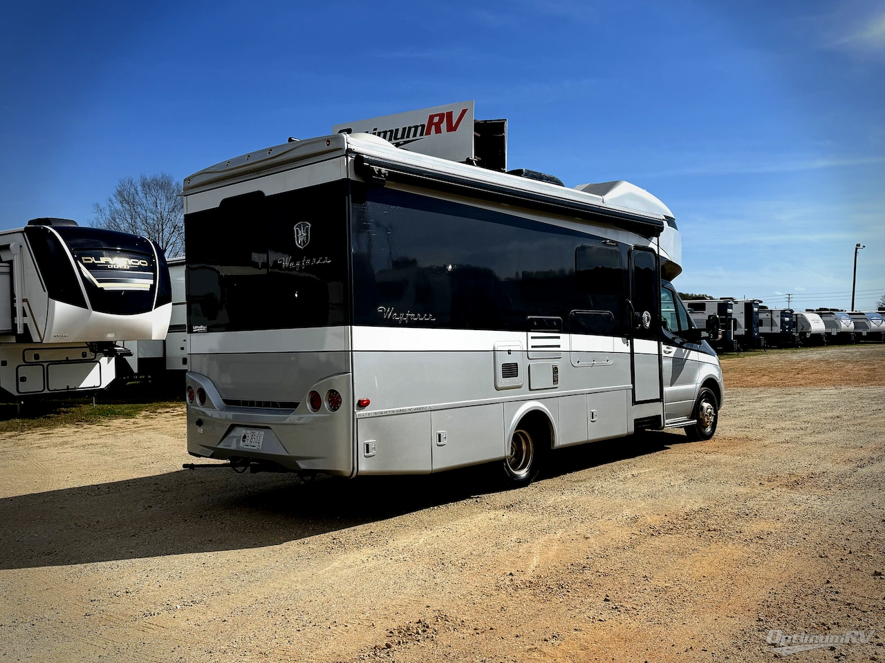 2020 Tiffin Wayfarer 25RW Photo 2