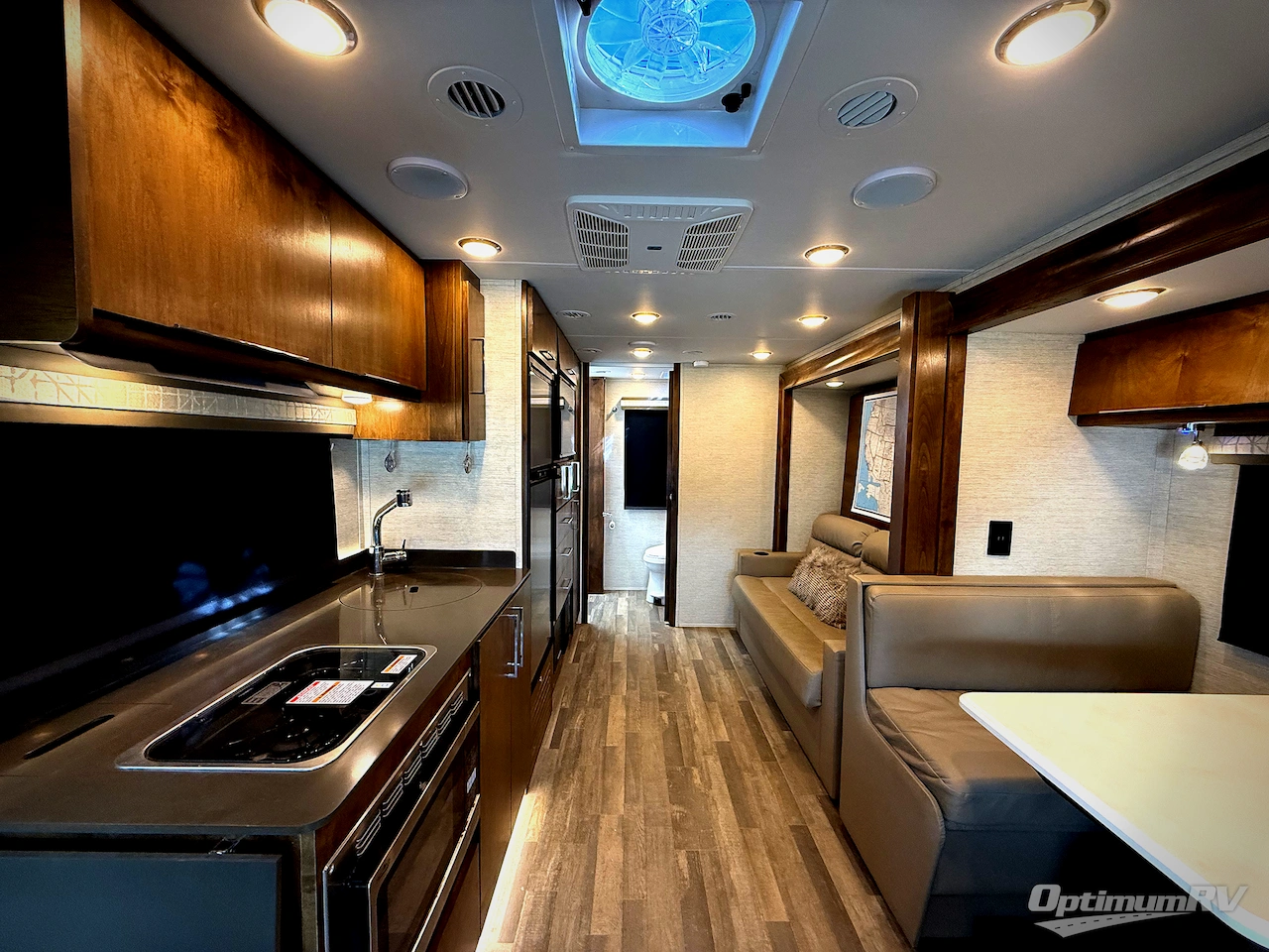 2020 Tiffin Wayfarer 25RW Photo 5