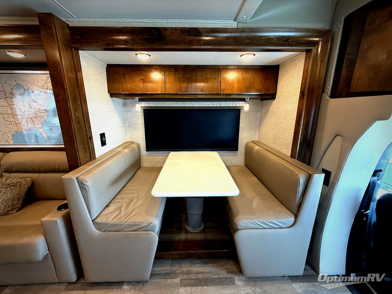 2020 Tiffin Wayfarer 25RW Photo 10